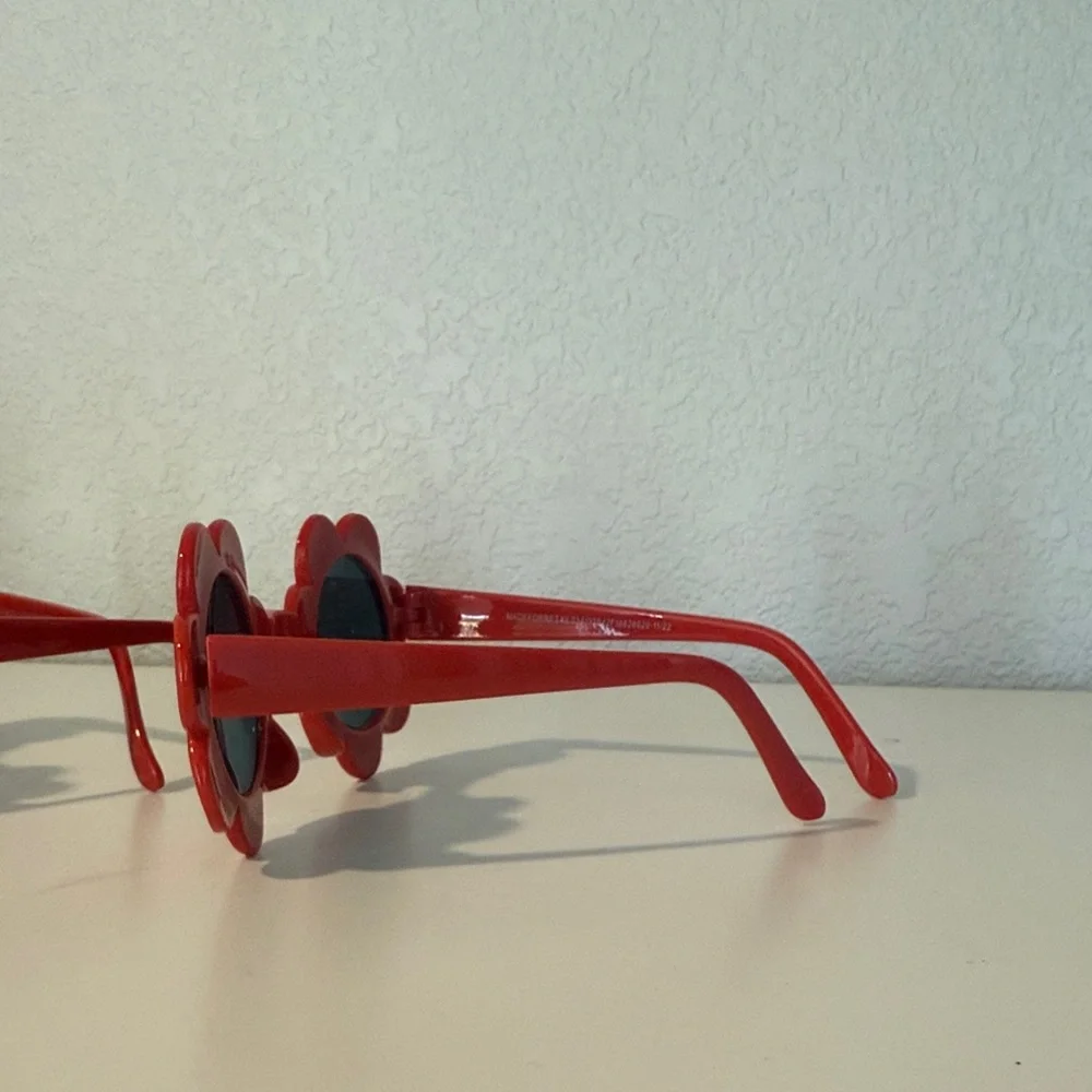 2 pairs matching Red Flower-Shaped Sunglasses